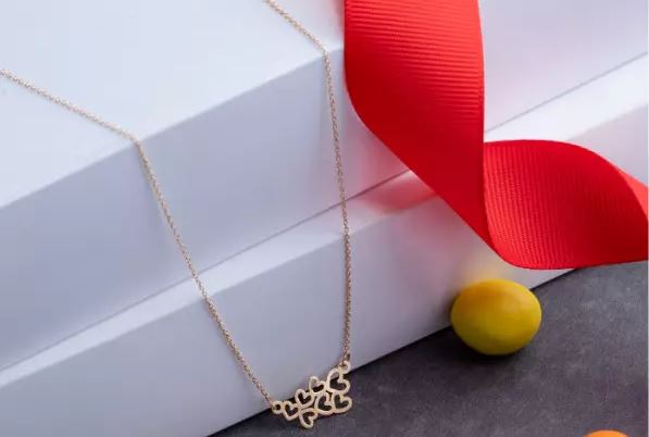 گردنبند زنانه آدینا