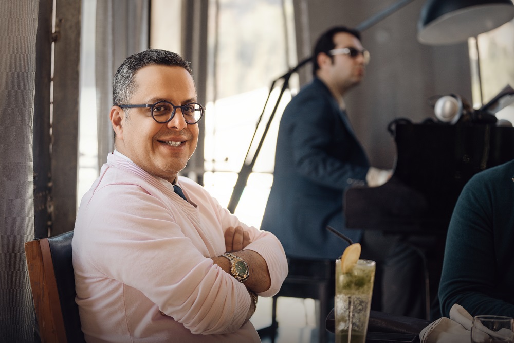 مهدی نشاط- کاماپرس