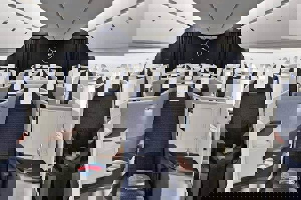 کابین هواپیمایی-کاماپرس