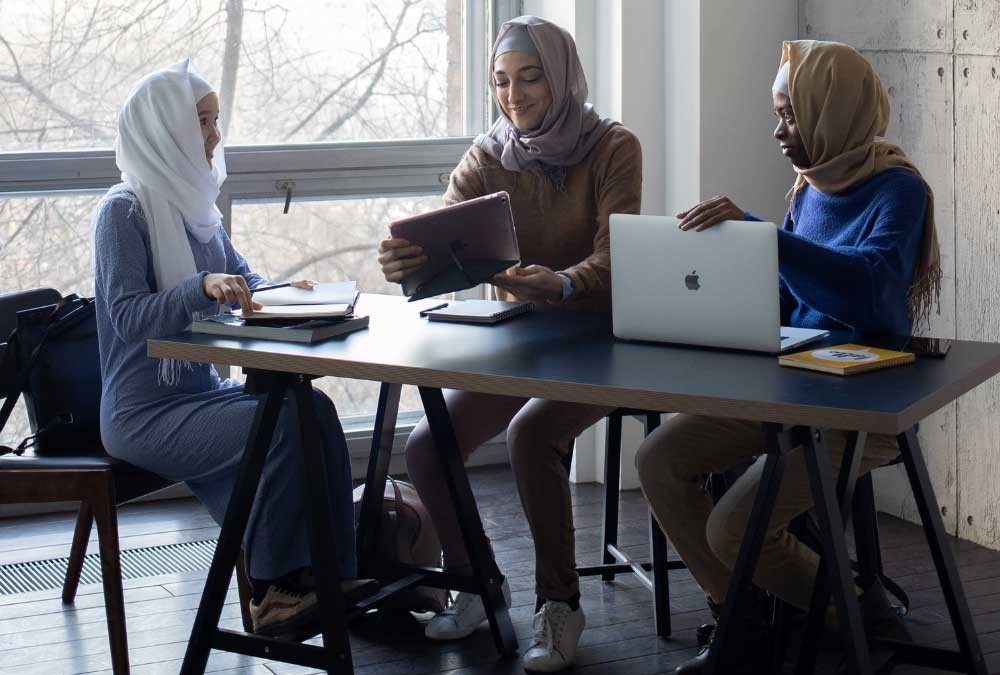 1-دلایل تحصیل در عمان