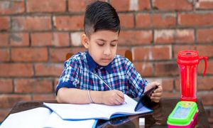 بهترین گوشی موبایل ارزان قیمت برای بچه مدرسه ای ها کدام است؟