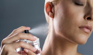 بهترین عطر گرم زنانه برای مهمانی های نوروزی
