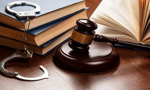 اهمیت انتخاب وکیل کیفری در پرونده های قضایی