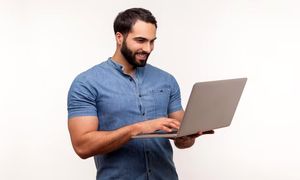 با 40 میلیون لپ تاپ ویوبوک بخریم یا زن بوک؟