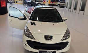 لیست قیمت روز خودرو دوشنبه 13 تیر 1401/ پژو 207 به مرز 400 میلیون تومانی رسید