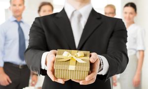 چرا اعطای هدیه سازمانی از سوی شرکت‌ها مهم است؟