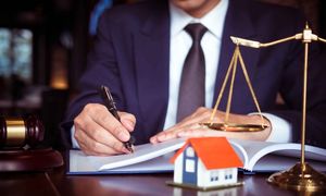 ویژگی‌ های بهترین وکیل ملکی