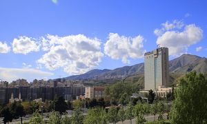 با رستوران های هتل آزادی تهران آشنا شوید