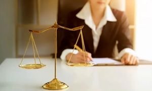 بهترین دفتر وکالت در کرج برای پیگیری امور حقوقی