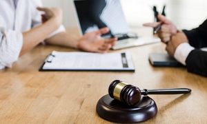 7 نکته مهم برای انتخاب بهترین وکیل در تهران