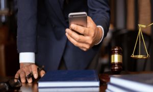 مزایای استفاده از وکیل تلفنی