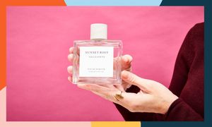 5 عطر گرم زنانه زیر 5 میلیون برای مهمانی