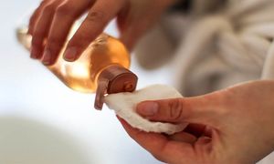 چگونه تونر مناسب پوست خود را پیدا کنیم؟
