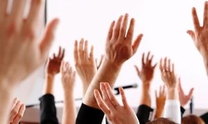 پیشنهاد کتاب : دموکراسی خوب است یا بد؟