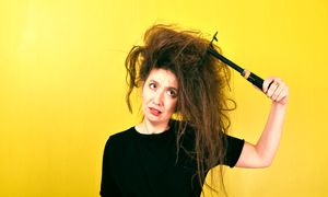 ویتامینه و کراتینه مو را در خانه انجام دهیم یا آرایشگاه؟