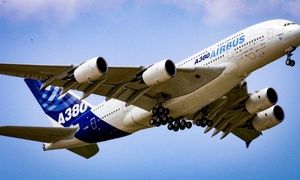 تیک آف هواپیمای غول پیکر ایرباس A380 (ویدیو)
