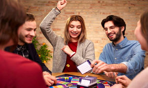 5 بازی گروهی جذاب و پرهیجان برای سفرهای نوروزی