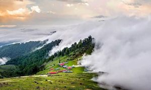 5 جاذبه شگفت‌ انگیز ایران که در اقیانوسی از ابر غرق می‌ شوید