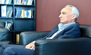 دکتر غنی نژاد به چه کسی رأی می دهد؟