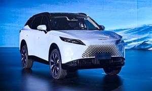 اومودا 7 چری،‌ رقیبی سرسخت برای تویوتا