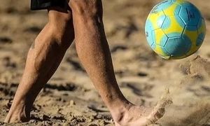 زمین فوتبال خاکی گناوه هم خبرساز شد