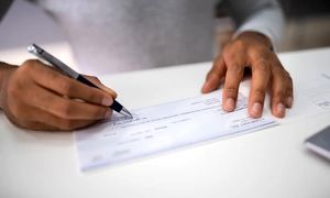 میانگین دستمزد در بخش روابط عمومی و ارتباطات چقدر است؟