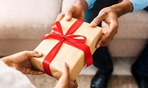 15 هدیه شب یلدا برای مردان جوان و پدران