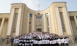 حضور گلرنگ در دانشگاه علوم پزشکی تهران به مناسبت روز دانشجو