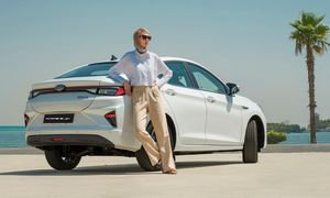 معرفی کامل امکانات و آپشن ‌های KMC EJ7