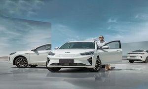 آینده خودرو های برقی KMC EJ7 در بازار ایران