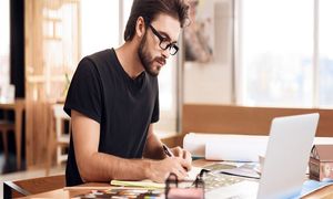 مزایای استفاده از سایت فریلنسینگ کارینو برای متخصصین و فریلنسرها