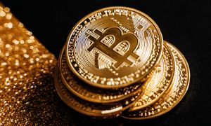بیت کوین از طلا پیش افتاد